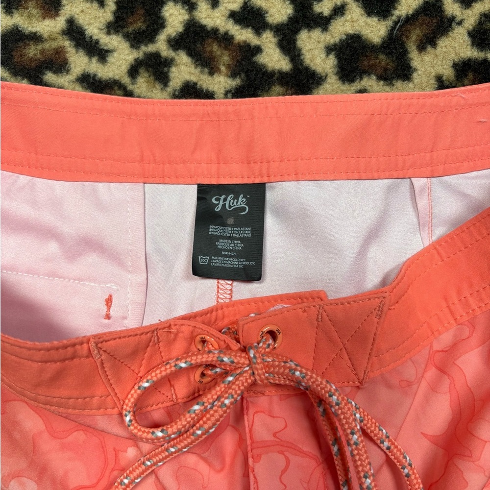 NWT HUK FISHING Women’s Tropic Performance Short - Picture 3 of 4
